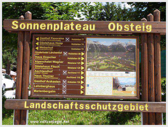 Vue panoramique depuis la ferme auberge Marienbergalm, Obsteig, Alpes du Tyrol