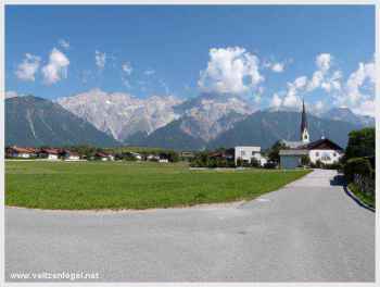 Stams in Österreich. Randonnée de Mieming à l'abbaye de Stams au Tyrol