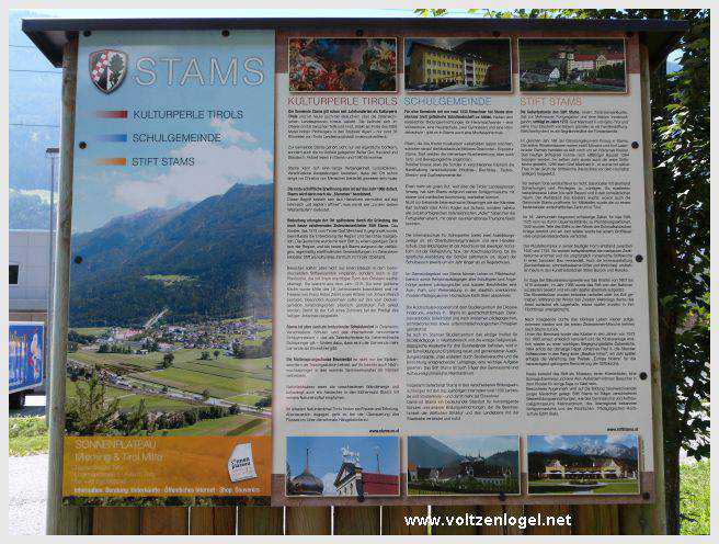 Vue panoramique sur le pont suspendu de l'Inn à Mieming