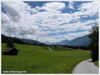 Circuit de Randonnée par Obsteig-Mötz-Telfs-Strassberg-Obsteig au Tyrol