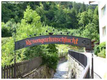 Village alpin autrichien : Imst et sa nature spectaculaire