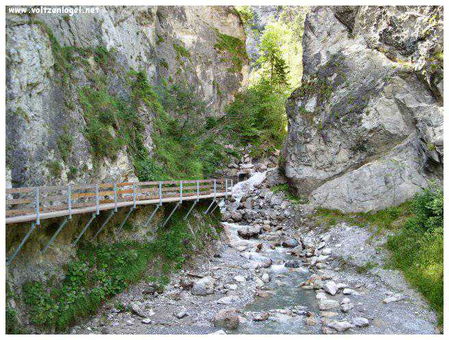 RosengartenSchlucht: Gorges majestueuses, Imst, Tyrol - une aventure naturelle époustouflante.
