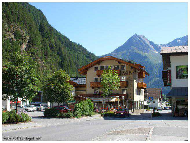 Längenfeld. Le village tyrolien de Längenfeld, la vallée de Ötz au Tyrol en Autriche