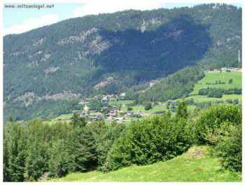 Le village autrichien d'Oetz, la vallée Oetztal au Tyrol