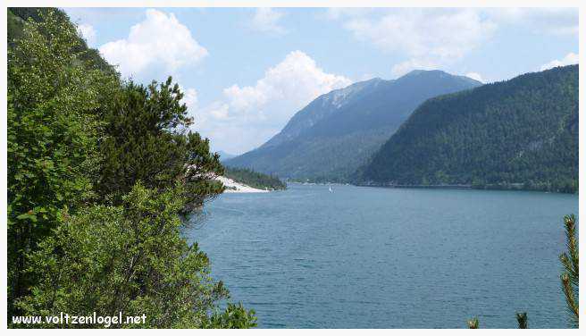 Randonnée de Pertisau à Gaisalm en longeant le lac Achensee