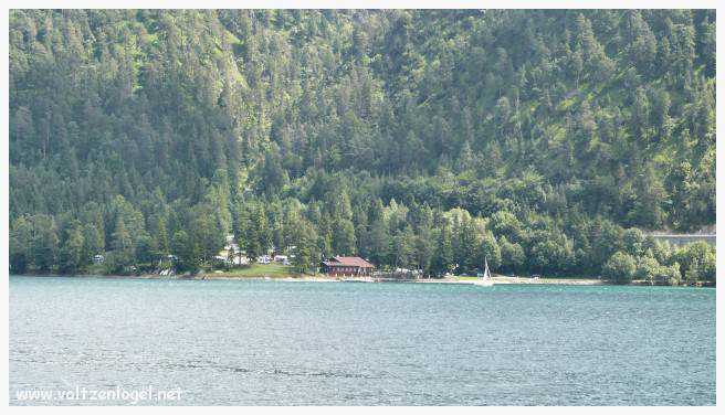 Randonnée de Pertisau à Gaisalm en longeant le lac Achensee