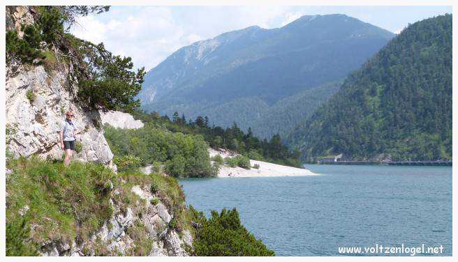 Randonnée de Pertisau à Gaisalm en longeant le lac Achensee
