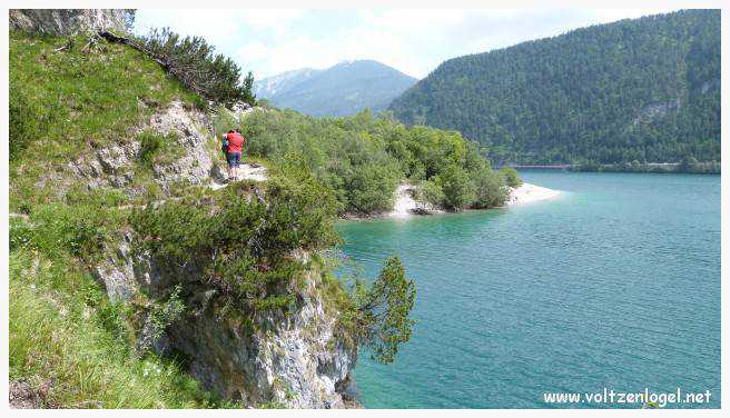 Randonnée de Pertisau à Gaisalm en longeant le lac Achensee