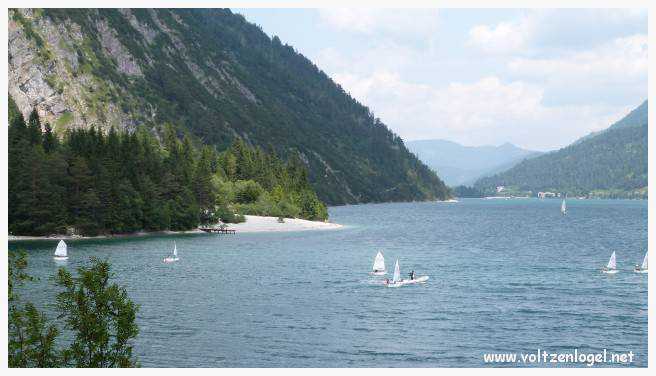 Randonnée de Pertisau à Gaisalm en longeant le lac Achensee