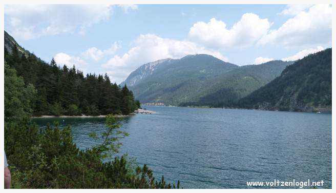 Randonnée de Pertisau à Gaisalm en longeant le lac Achensee