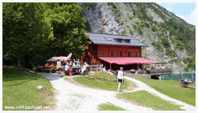 Randonnée de Pertisau à Gaisalm en longeant le lac Achensee