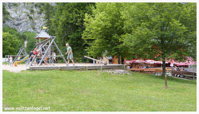 Randonnée de Pertisau à Gaisalm en longeant le lac Achensee