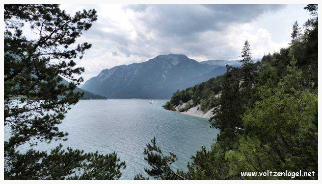 Randonnée de Pertisau à Gaisalm en longeant le lac Achensee