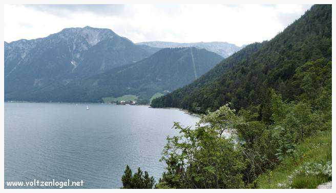 Randonnée de Pertisau à Gaisalm en longeant le lac Achensee