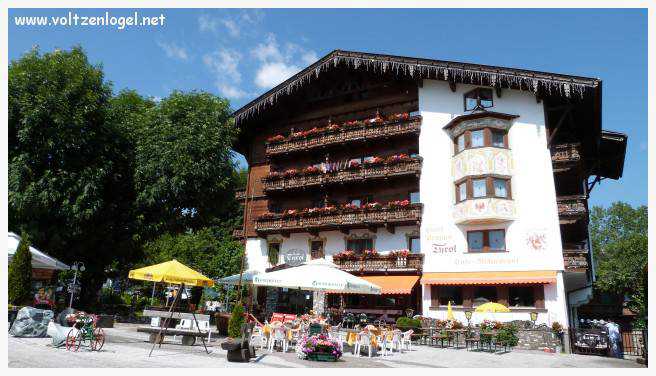 Vue panoramique du lac Achen entouré des sommets alpins, emblématique de Pertisau
