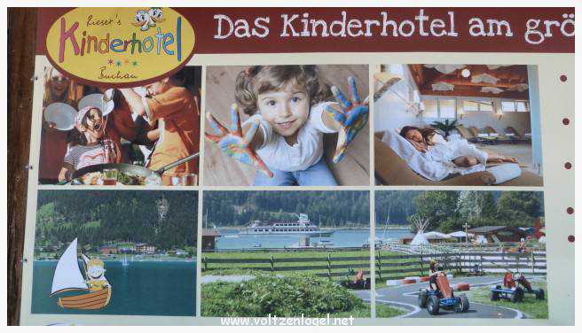 Vue panoramique du lac Achen entouré des sommets alpins, emblématique de Pertisau