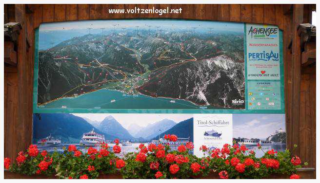 Vue panoramique du lac Achen entouré des sommets alpins, emblématique de Pertisau