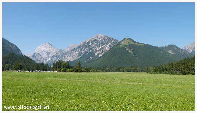 La vue magnifique sur Maurach Pertisau et l'Achensee