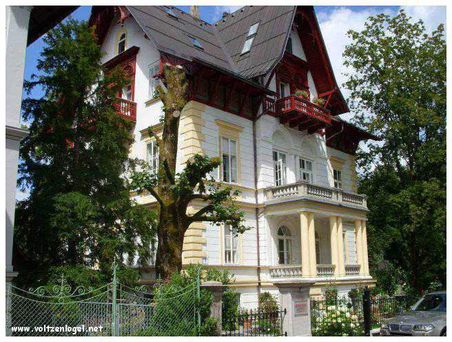 Villa Impériale de Bad Ischl, résidence d'été majestueuse de Sissi et François-Joseph.