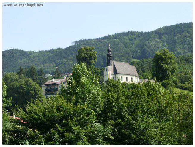 Explorez la beauté naturelle de MondSeeLand.
