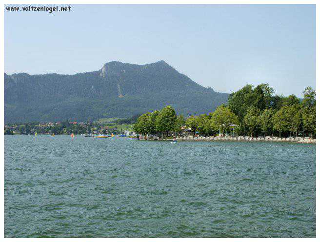 Explorez la beauté naturelle de MondSeeLand.