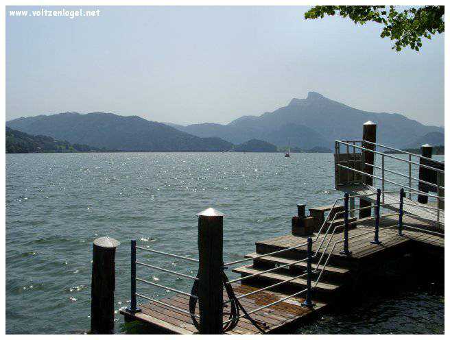 Explorez la beauté naturelle de MondSeeLand.