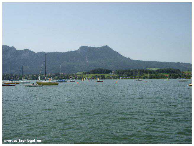 Le Mondsee-Land et lac Irrsee au pays de Salzbourg en Autriche