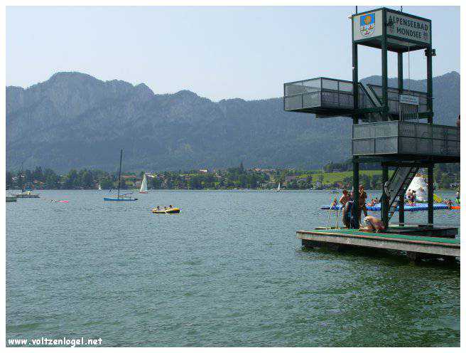 Explorez la beauté naturelle de MondSeeLand.