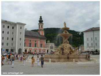 Salzburg. La vieille ville de Salzbourg, la fontaine centre-ville de Salzbourg