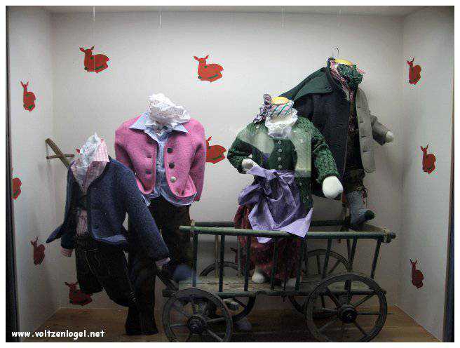 Vue panoramique de la forteresse Hohensalzburg surplombant la vieille ville historique de Salzbourg.