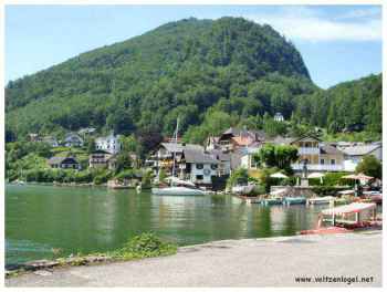 Le lac de Traun à Ebensee en Autriche