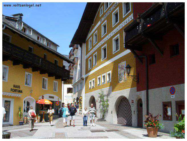 Vue panoramique du lac Wolfgangsee à Sankt Wolfgang im Salzkammergut, Autriche