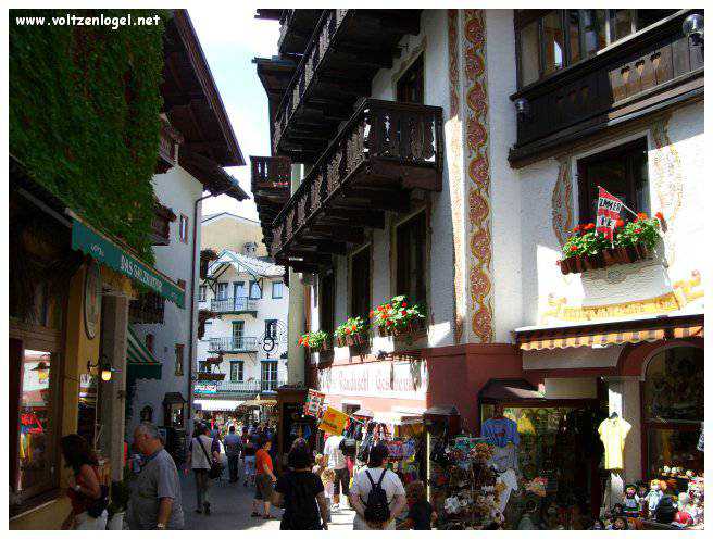 Vue panoramique du lac Wolfgangsee à Sankt Wolfgang im Salzkammergut, Autriche