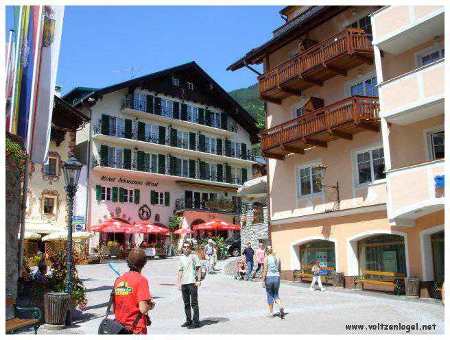 Vue panoramique du lac Wolfgangsee à Sankt Wolfgang im Salzkammergut, Autriche
