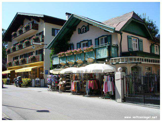 Vue panoramique du lac Wolfgangsee à Sankt Wolfgang im Salzkammergut, Autriche