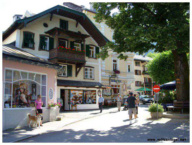 Vue panoramique du lac Wolfgangsee à Sankt Wolfgang im Salzkammergut, Autriche