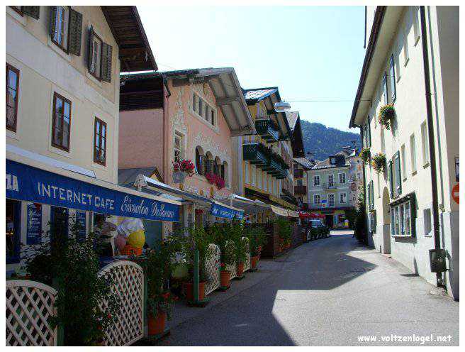 Vue panoramique du lac Wolfgangsee à Sankt Wolfgang im Salzkammergut, Autriche