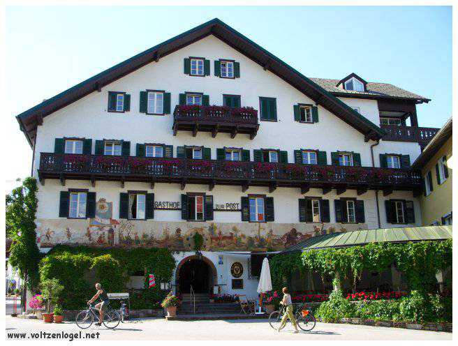 Vue panoramique du lac Wolfgangsee à Sankt Wolfgang im Salzkammergut, Autriche