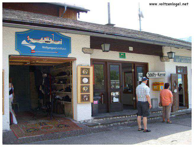 Vue panoramique du lac Wolfgangsee à Sankt Wolfgang im Salzkammergut, Autriche