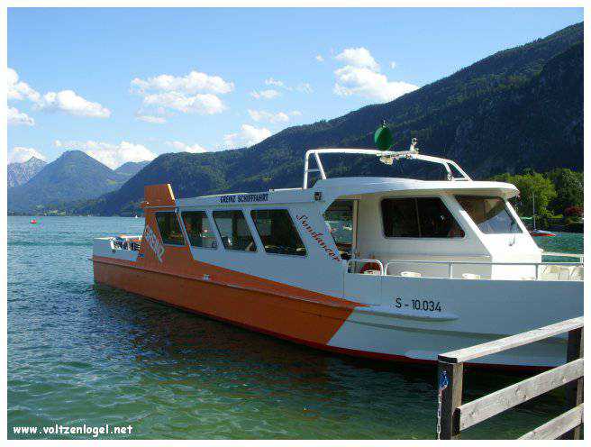 Vue panoramique du lac Wolfgangsee à Sankt Wolfgang im Salzkammergut, Autriche