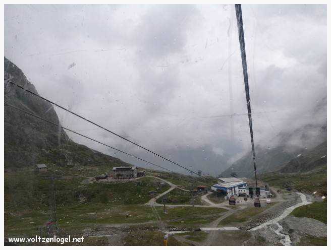 Panorama du Glacier de Stubai, sommet alpin et nature autrichienne