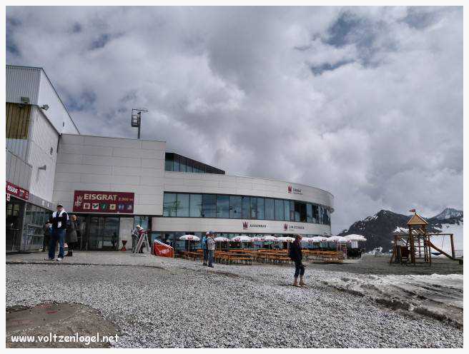 Panorama du Glacier de Stubai, sommet alpin et nature autrichienne