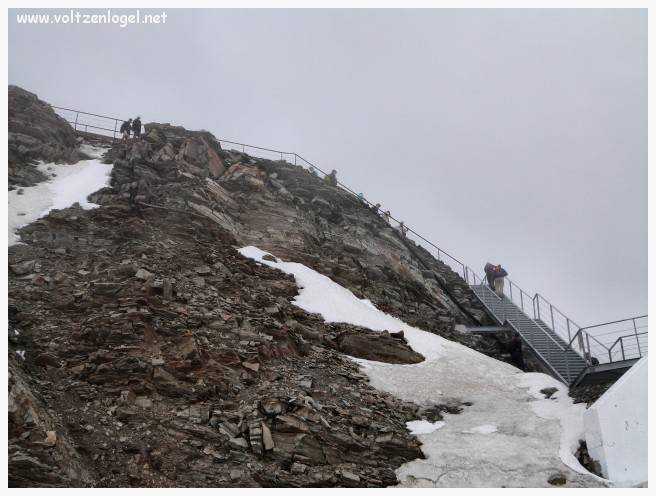 Panorama du Glacier de Stubai, sommet alpin et nature autrichienne