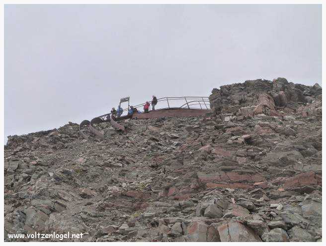 Panorama du Glacier de Stubai, sommet alpin et nature autrichienne