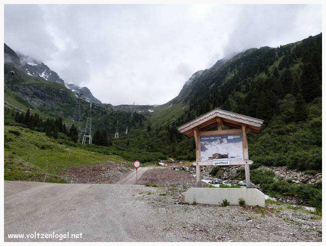 Panorama du Glacier de Stubai, sommet alpin et nature autrichienne