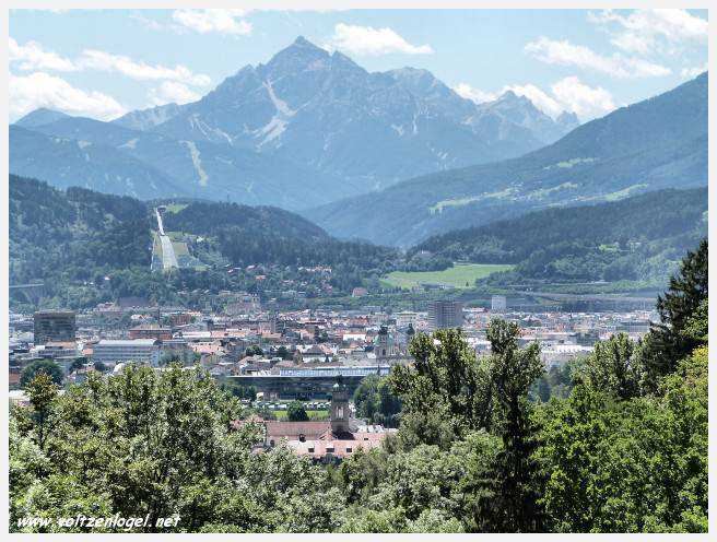 Innsbruck. La ville d'Innsbruck au Tyrol en Autriche