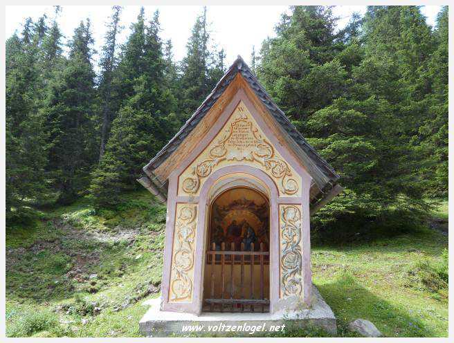 Vue panoramique depuis le téléphérique du Serles à Mieders, Vallée du Stubai