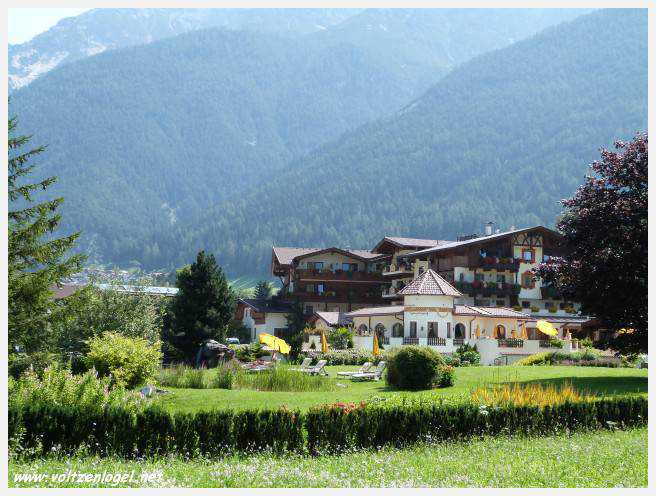 Vue panoramique sur le lac Kampler dans la vallée alpine du Stubai, Tyrol, Autriche