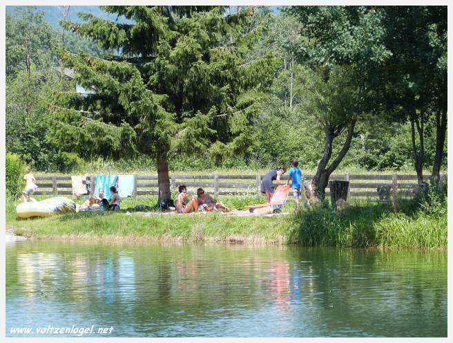 Vue panoramique sur le lac Kampler dans la vallée alpine du Stubai, Tyrol, Autriche