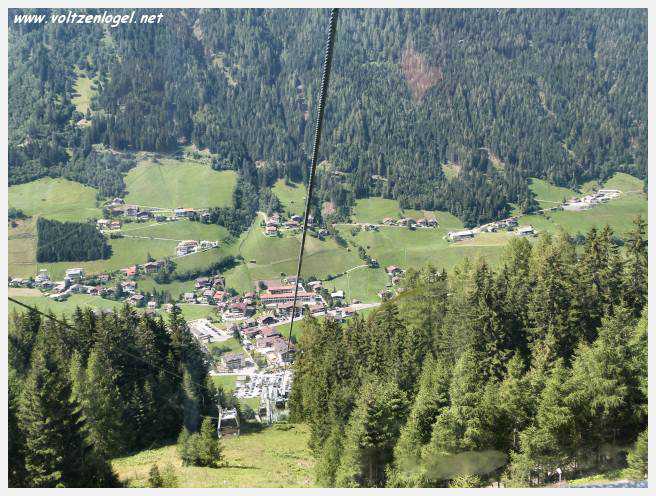 Vue panoramique depuis la Panoramabahn Elfer à Neustift au Stubaital